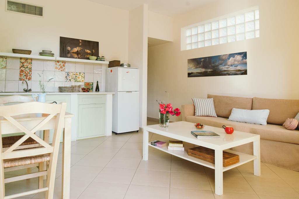 Mylos Apartments เกียโลวา ห้อง รูปภาพ